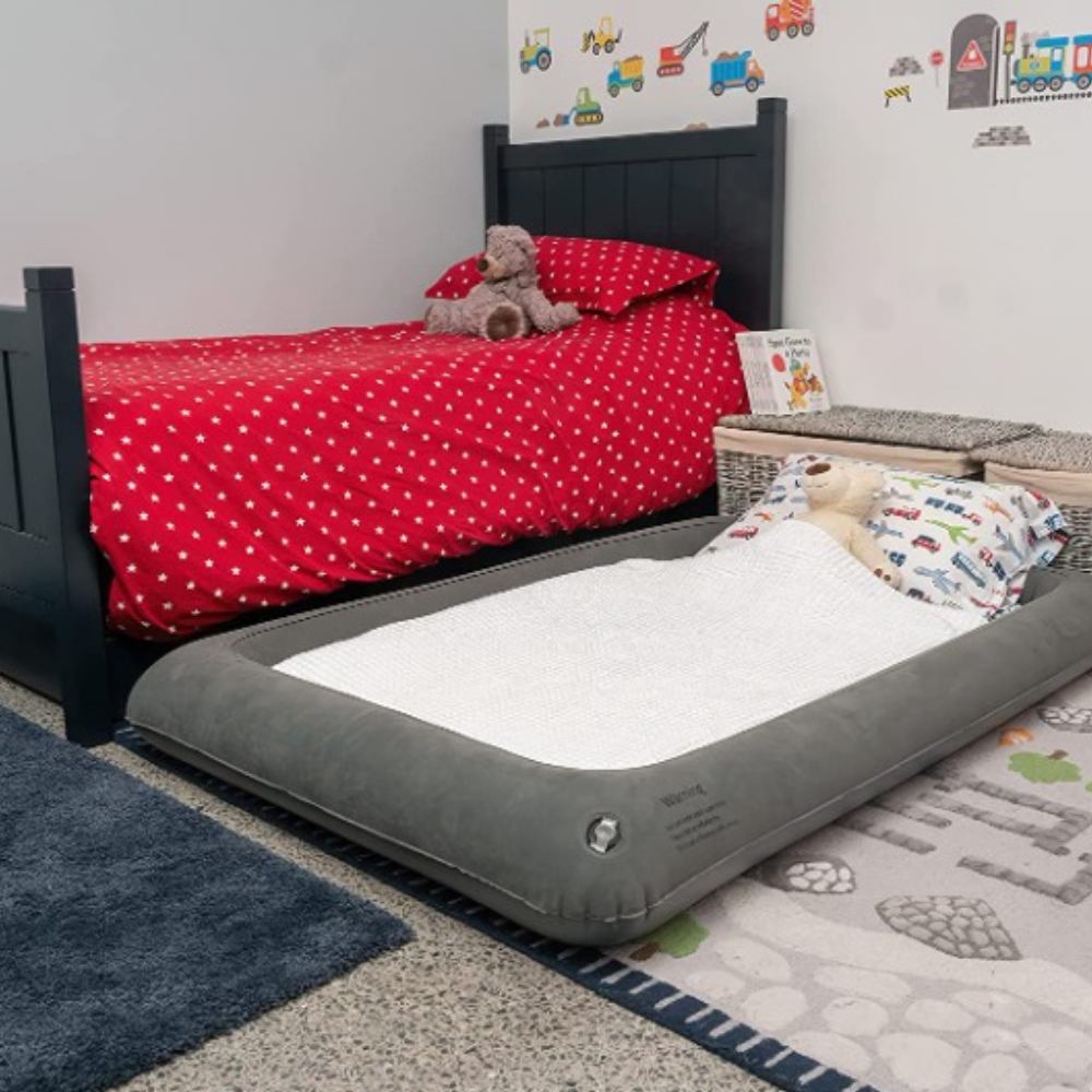 Inflatable Toddler Travel Bed: image 10